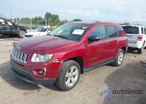 2013 Jeep Compass Latitude z USA, uszkodzony, nr VIN 1C4NJDEB9DD280245